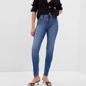 NWOT GAP Denim True Skinny High Rise Jeans